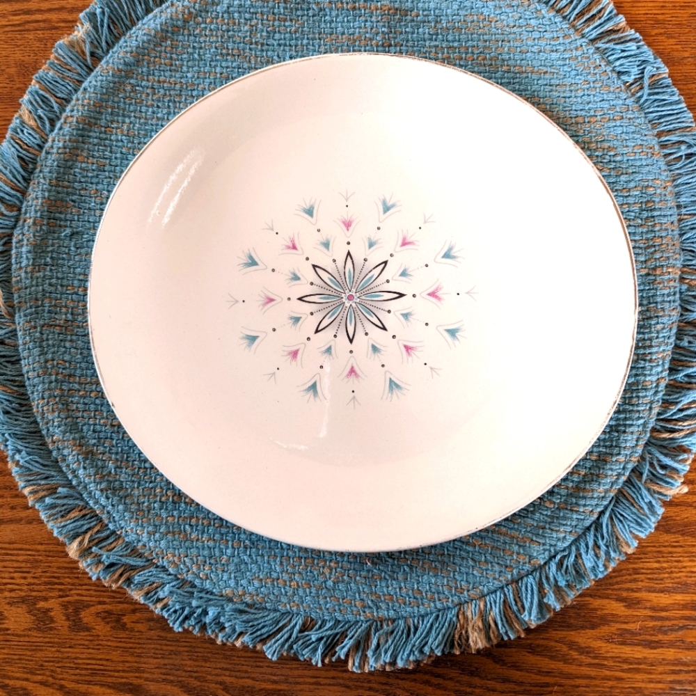 Johnson Brothers Kaleidoscope pattern Dinner Plate